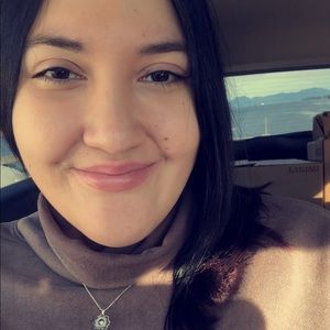 Meet your Posher, Ashly